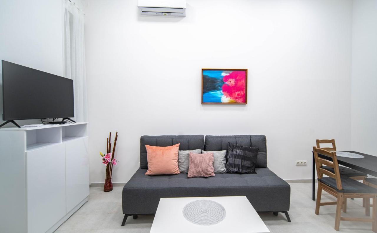 Free Parking Basilica Rob's - Ac, Wi-fi, Smart Tv Apartament *
